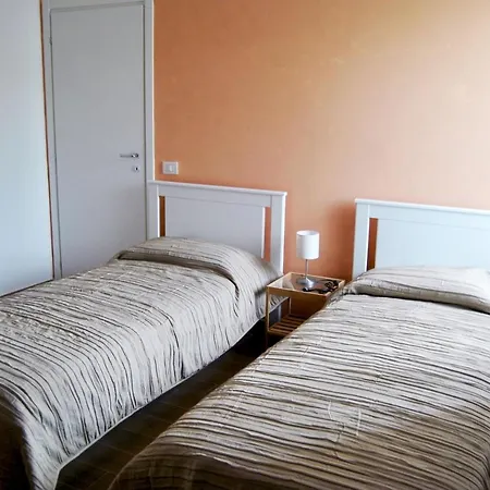 Romamourhouse Apartmán *